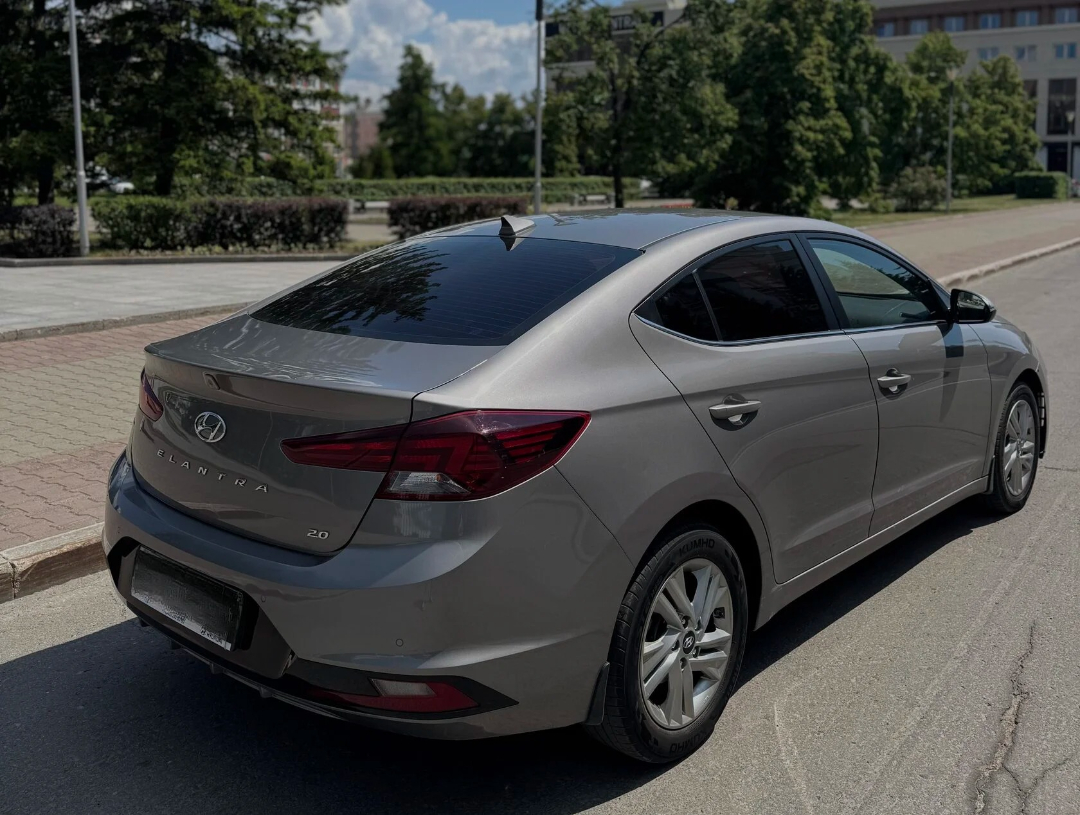 Hyindai Elantra — фото 2