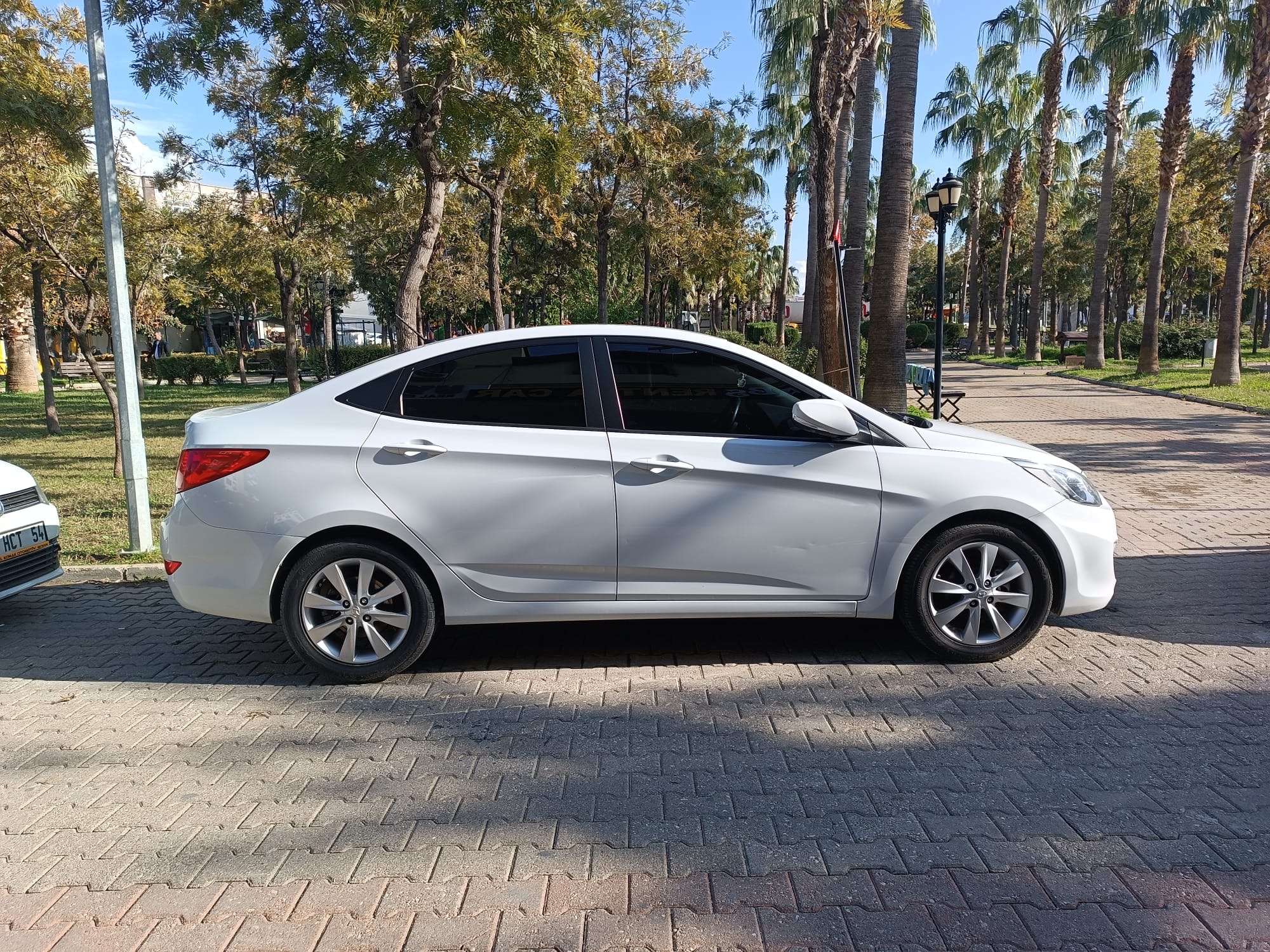 Hyundai Accent Blue 1.6 — фото 2