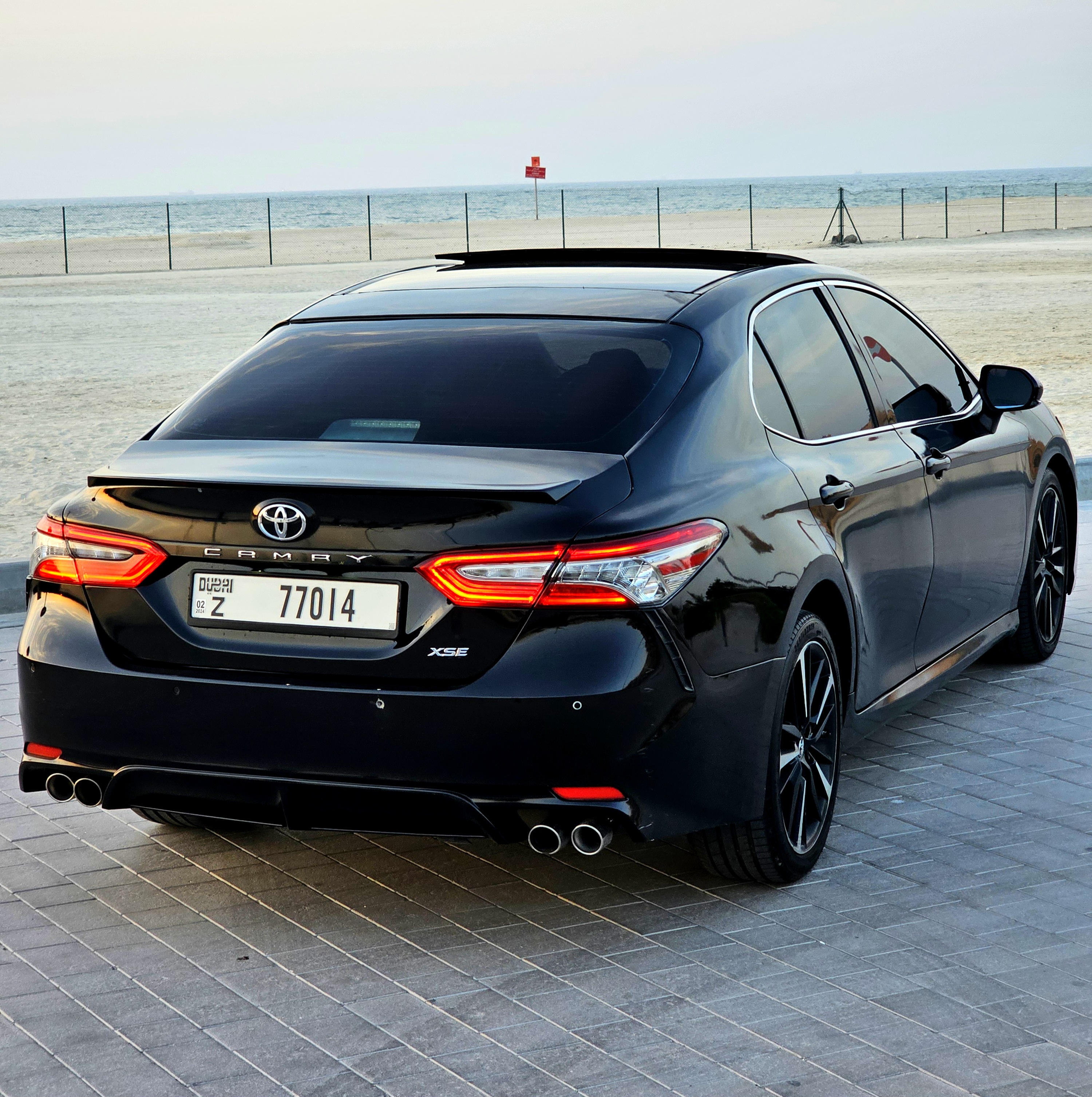 Toyota Camry XSE — фото 4