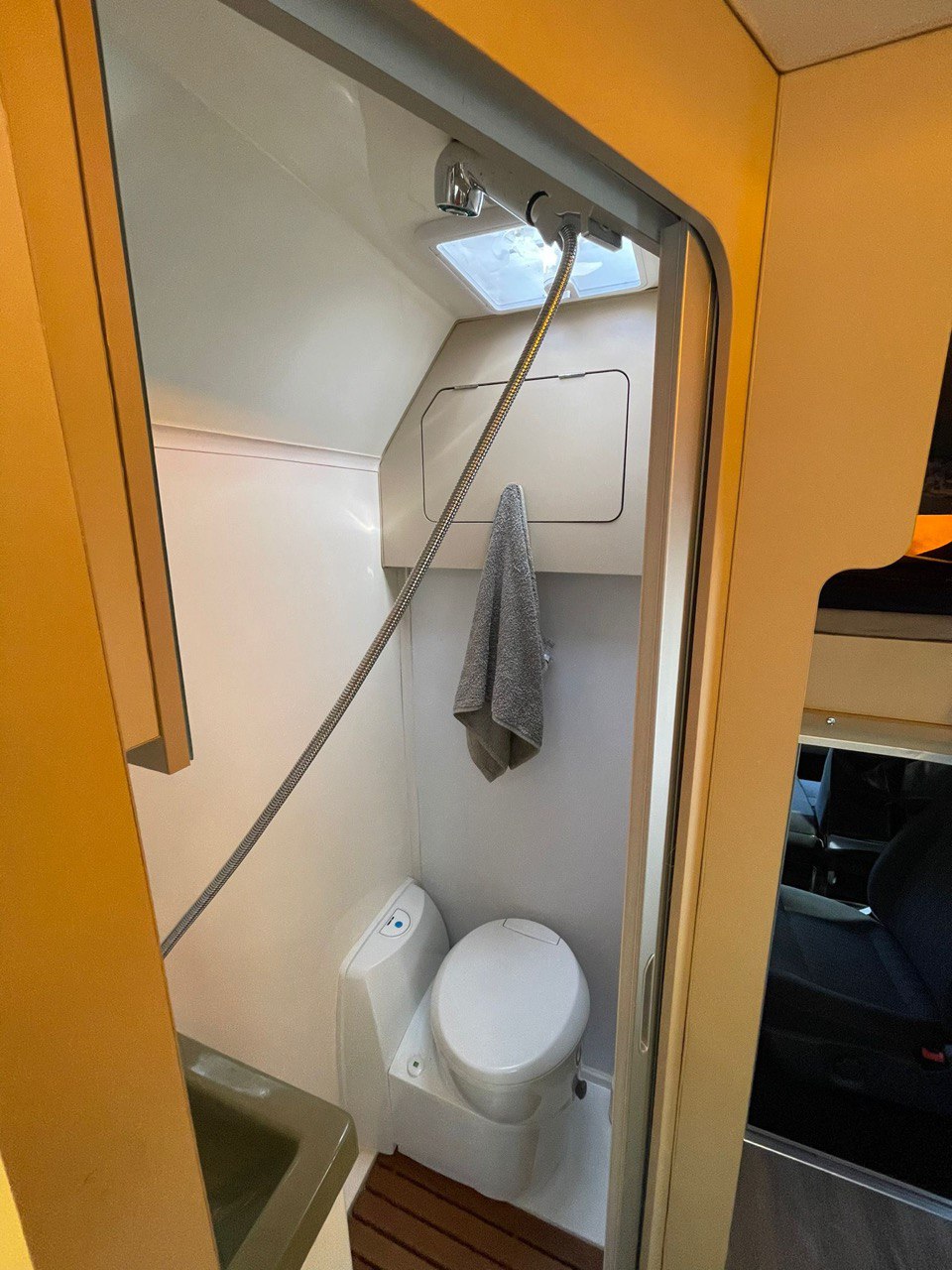 Volkswagen Caravan — фото 4